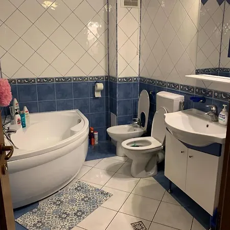 Апартаменти Aless House